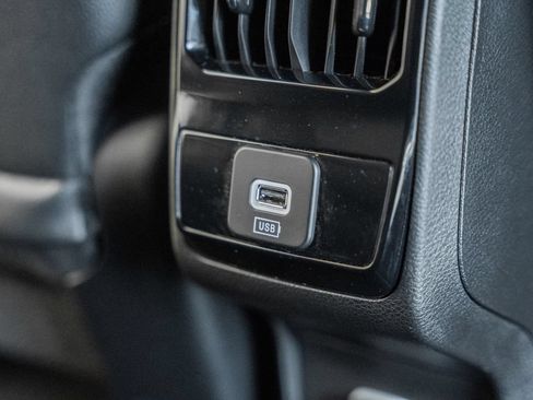 Certified 2025 Jeep Compass Limited AWD/4WD image 35