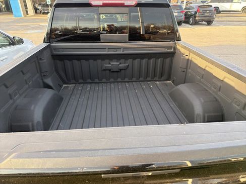 Used 2019 Chevrolet Silverado 1500 LT Trail Boss image 4