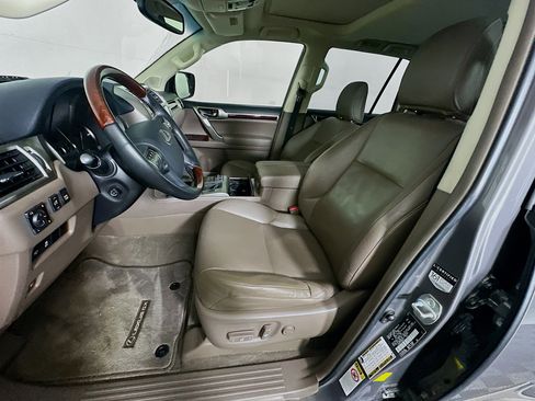 Used 2014 Lexus GX 460 w/ Premium Package image 13