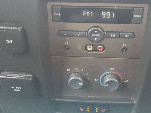 Used 2013 Lincoln Navigator 4WD image 19