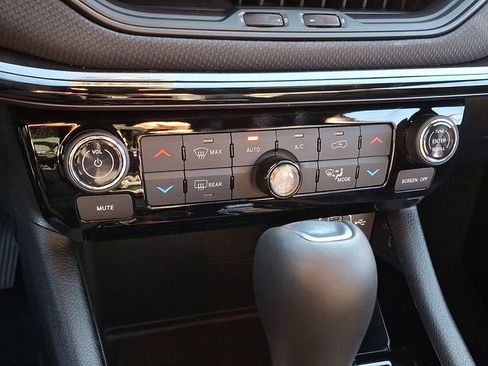 New 2026 Jeep Compass Limited image 13