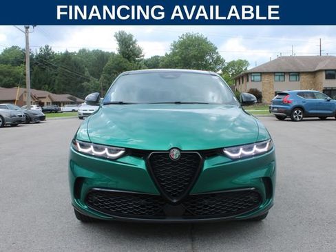 Used 2025 Alfa Romeo Tonale AWD/4WD image 3