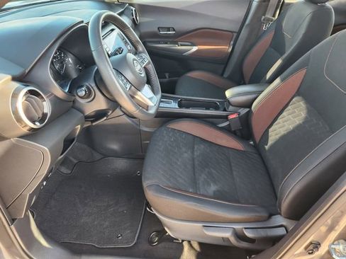 Used 2024 Nissan Kicks SR image 13