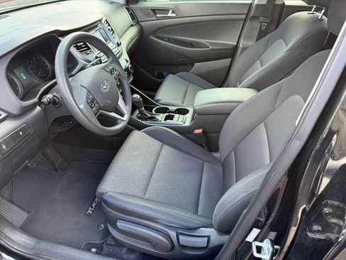 Used 2017 Hyundai Tucson SE FWD image 6