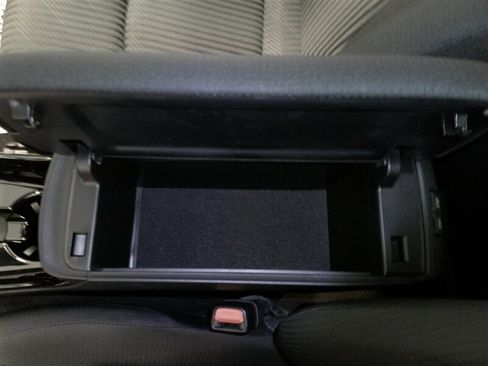 Used 2021 Toyota Prius Prime LE image 37