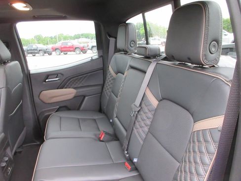 New 2026 GMC Canyon Denali AWD/4WD image 13