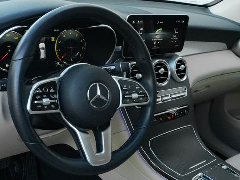 Used 2022 Mercedes-Benz GLC 300 image 10