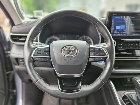 Used 2021 Toyota Highlander Limited image 27