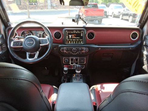 Used 2023 Jeep Wrangler Unlimited Rubicon 392 AWD/4WD image 25