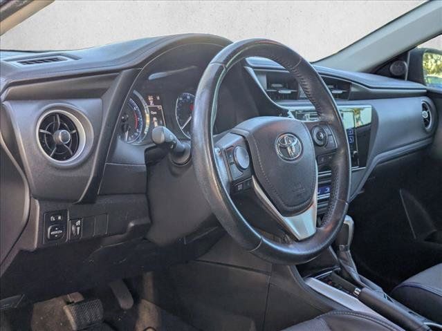 Used 2019 Toyota Corolla SE w/ SE Premium Package FWD image 3
