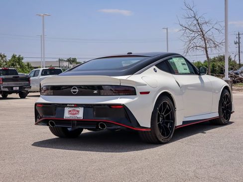 New 2025 Nissan Z NISMO w/ Floor Mat Package image 5