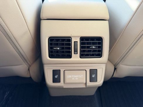 Used 2018 Subaru Outback 2.5i Limited image 11