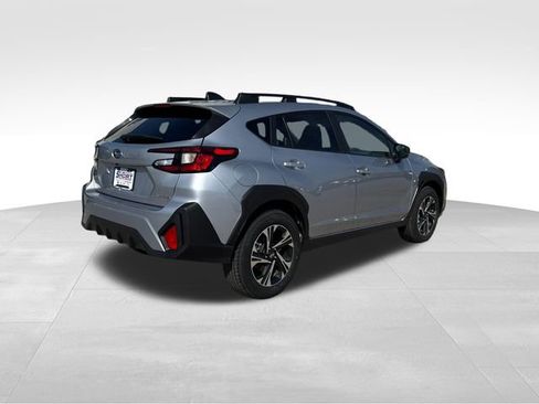 Used 2025 Subaru Crosstrek 2.0i Premium image 5