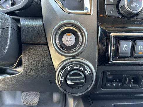 Used 2018 Nissan Titan Platinum Reserve w/ Platinum Utility Package AWD/4WD image 27