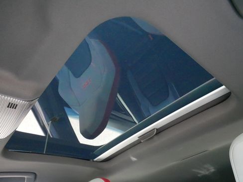 Used 2023 Volkswagen GTI Autobahn image 32