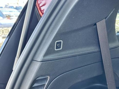 Used 2023 Chrysler Pacifica Limited w/ S Appearance Package image 16