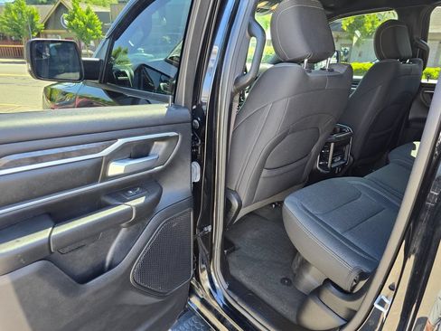 Used 2021 RAM 1500 Big Horn AWD/4WD image 16