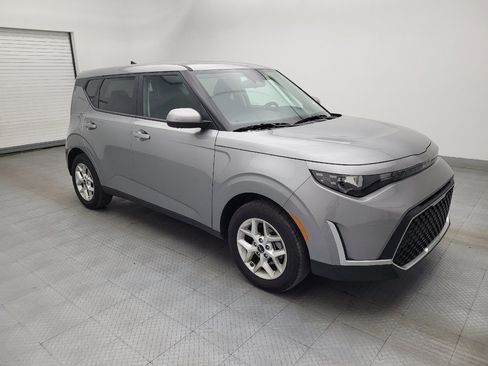 Used 2025 Kia Soul S FWD image 11