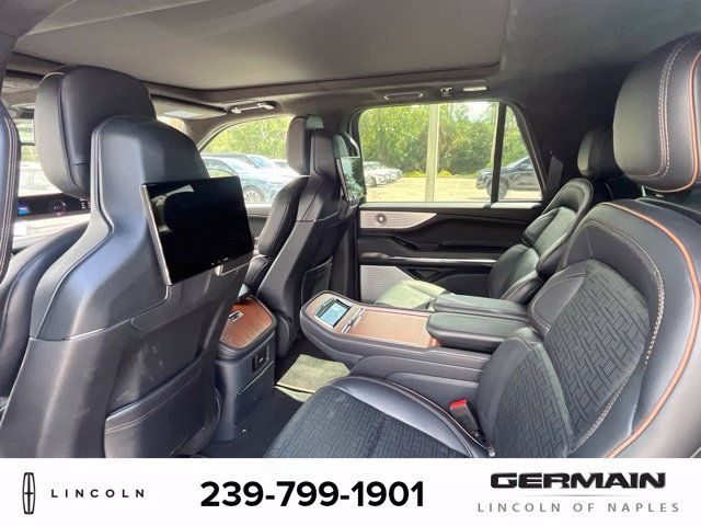 Used 2025 Lincoln Navigator L Black Label AWD/4WD image 12