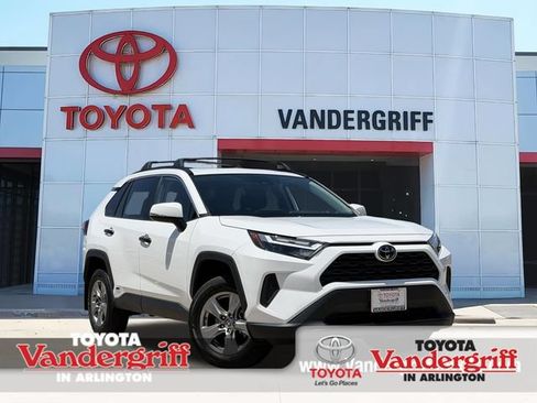 Used 2025 Toyota RAV4 XLE w/ Convenience Package AWD/4WD image 1