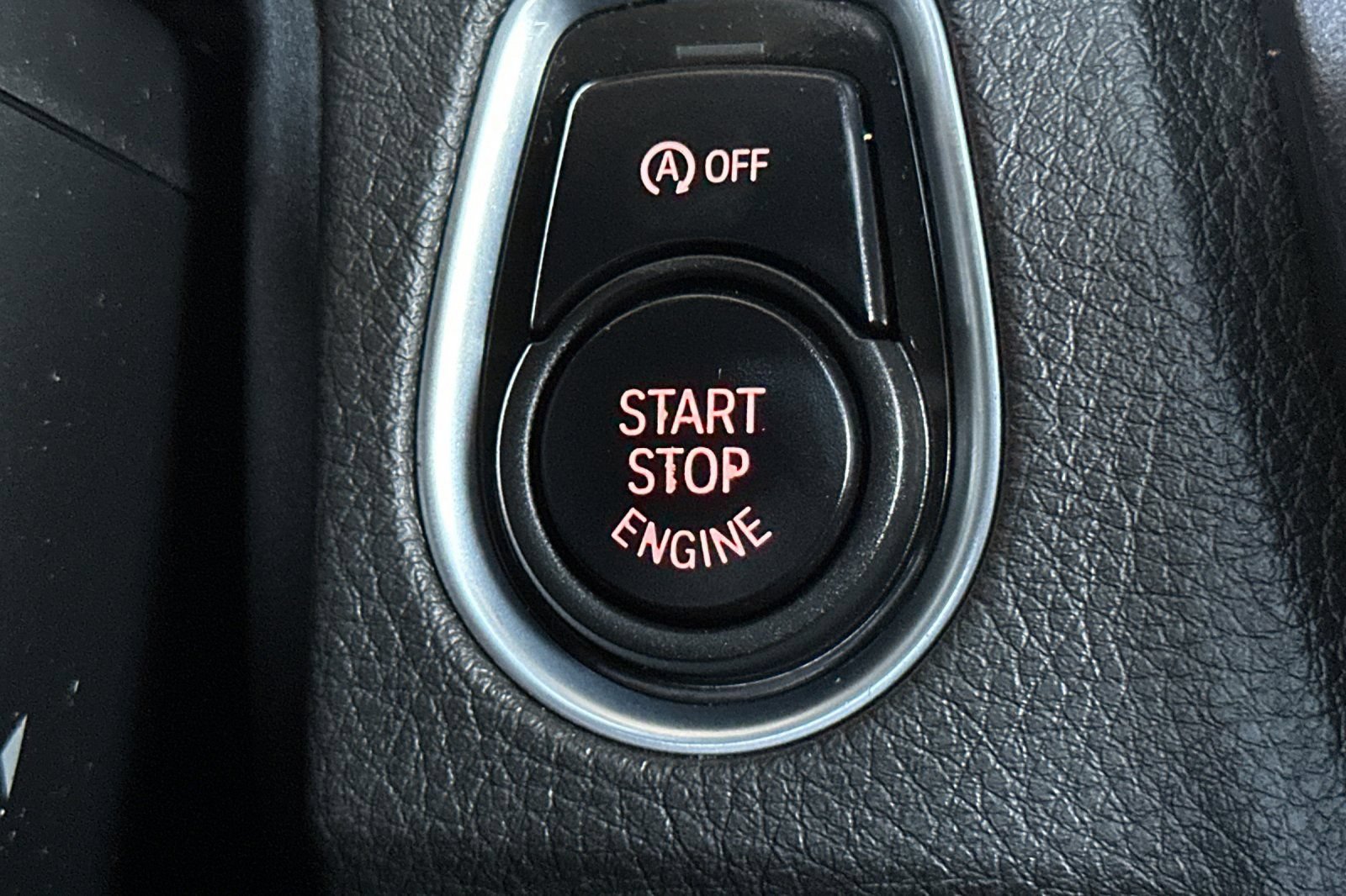 Used 2015 BMW 335i xDrive Sedan AWD/4WD image 22