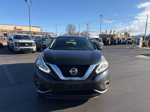 Used 2018 Nissan Murano Platinum image 2