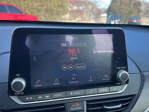 Used 2024 Nissan Altima 2.5 SV image 16