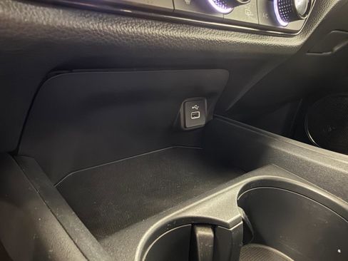 Used 2025 Honda HR-V Sport image 24