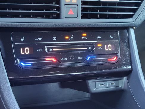 Used 2025 Volkswagen Jetta Sport FWD image 19