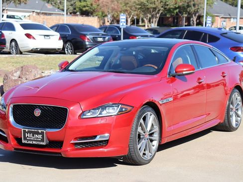 Used 2016 Jaguar XJ R-Sport image 4
