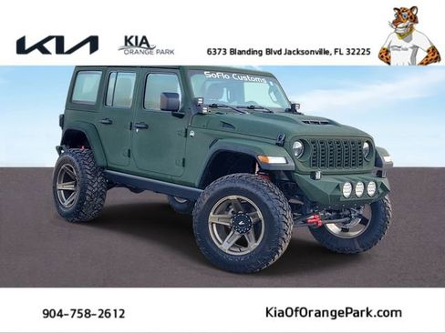 Used 2025 Jeep Wrangler Unlimited Sport image 1
