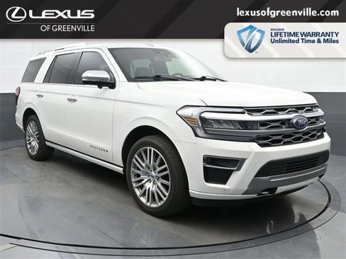 Used 2022 Ford Expedition Platinum image 2