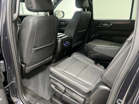 Used 2025 GMC Yukon XL Denali image 43