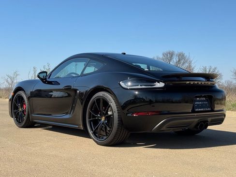 Certified 2024 Porsche 718 Cayman S RWD image 3