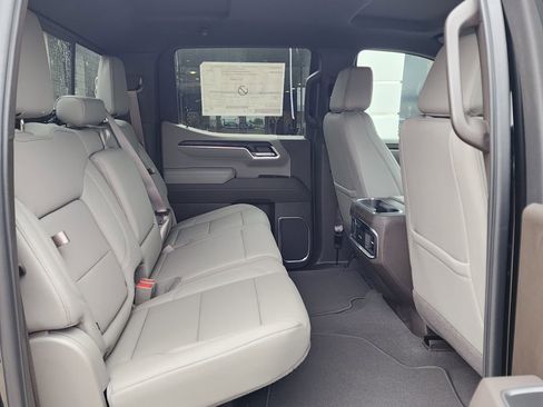 New 2026 GMC Sierra 1500 SLT w/ SLT Premium Plus Package image 43