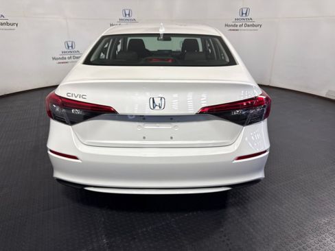 Used 2023 Honda Civic LX image 9