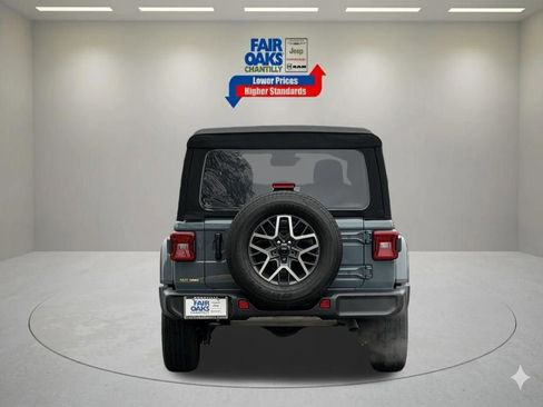 Certified 2024 Jeep Wrangler Sahara image 9