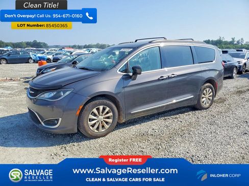 Used 2017 Chrysler Pacifica Touring-L FWD image 1
