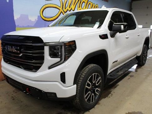 New 2026 GMC Sierra 1500 AT4 w/ AT4 Premium Package AWD/4WD image 9