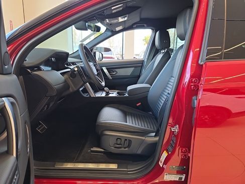 New 2025 Land Rover Discovery Sport Dynamic SE image 3
