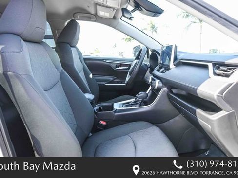 Used 2023 Toyota RAV4 XLE FWD image 16