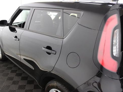 Used 2015 Kia Soul FWD image 9