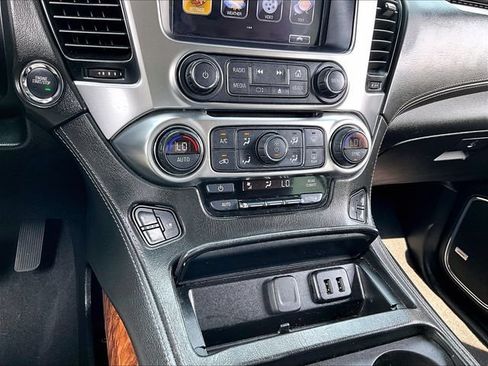 Used 2020 Chevrolet Tahoe Premier w/ Premier Plus Edition AWD/4WD image 27
