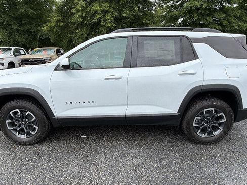 New 2026 Chevrolet Equinox ACTIV w/ Convenience Package III AWD/4WD image 8