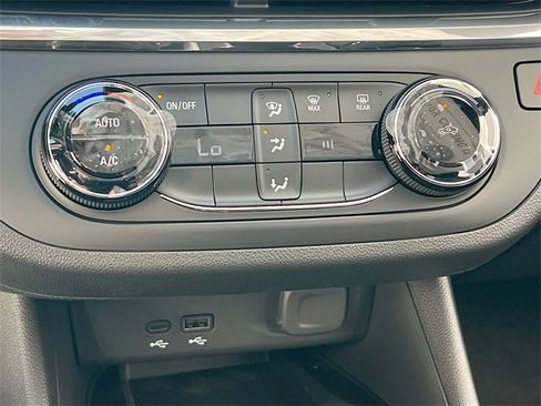 New 2026 Buick Envista Preferred w/ Convenience II Package image 11