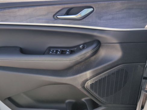 New 2026 Jeep Grand Cherokee L 4WD image 13