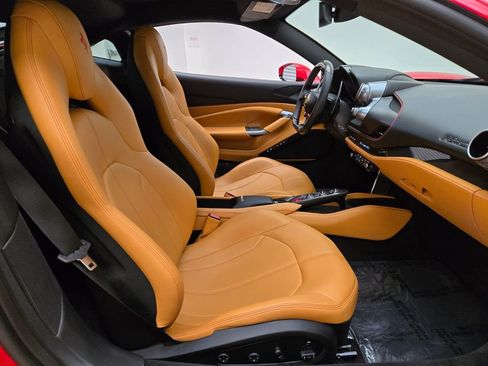 Used 2022 Ferrari F8 Tributo RWD image 22