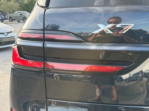 New 2027 BMW X7 xDrive40i w/ Executive Package AWD/4WD image 10