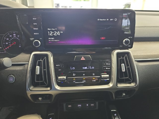 Certified 2023 Kia Sorento X-Line EX AWD/4WD image 16