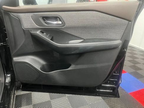 Used 2023 Nissan Rogue SV AWD/4WD image 22